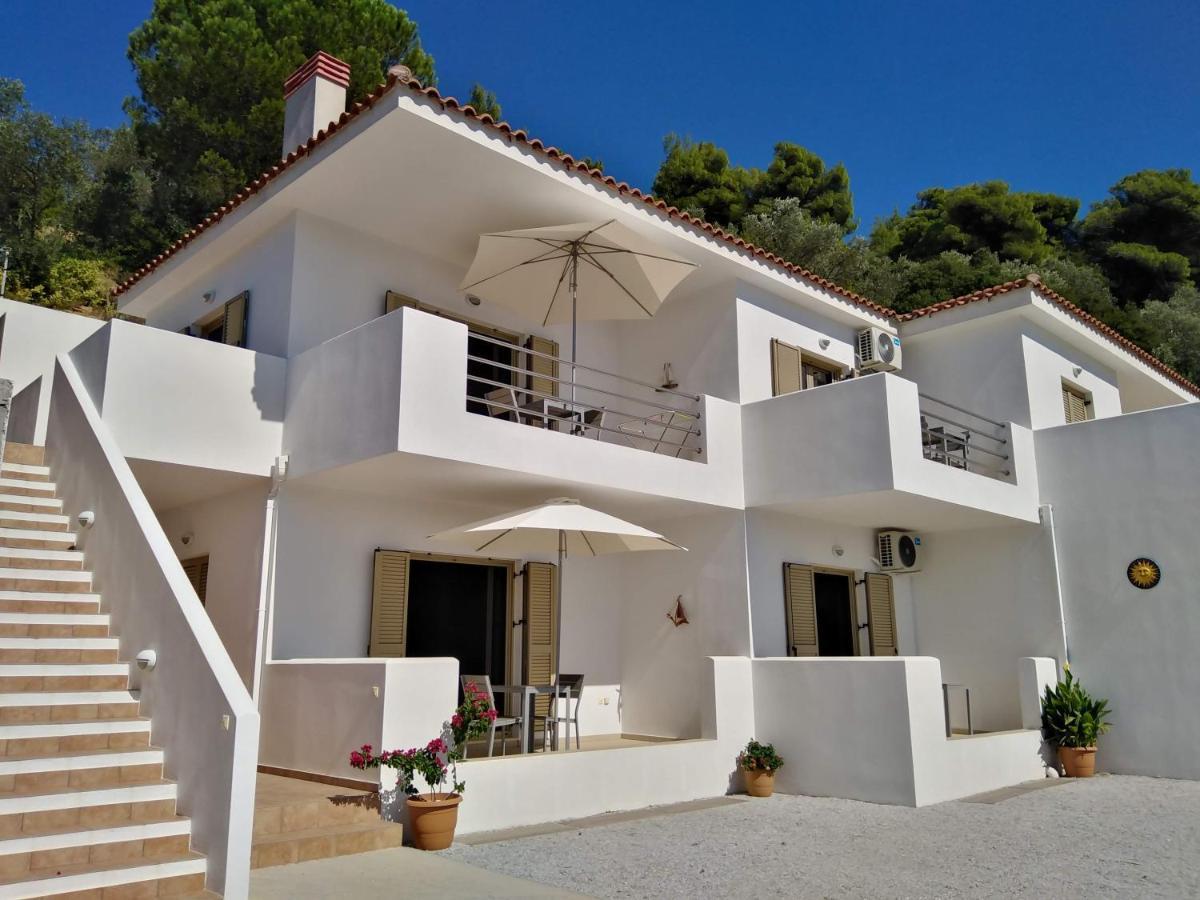 Skiathos Lagoterra Apartments Экстерьер фото